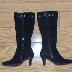 Suede Leather Elegant Black Knee-High Women's Boots- Excellent Condition